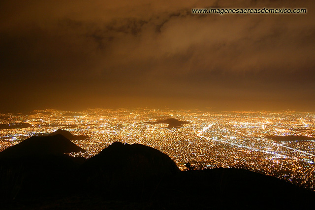 alberca de luz.jpg